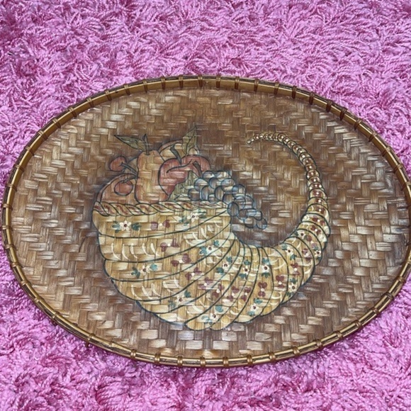 Woven Oval Basket Tray Wall Hanging Cornacopia Cotge Granny Decor Large - Picture 7 of 7